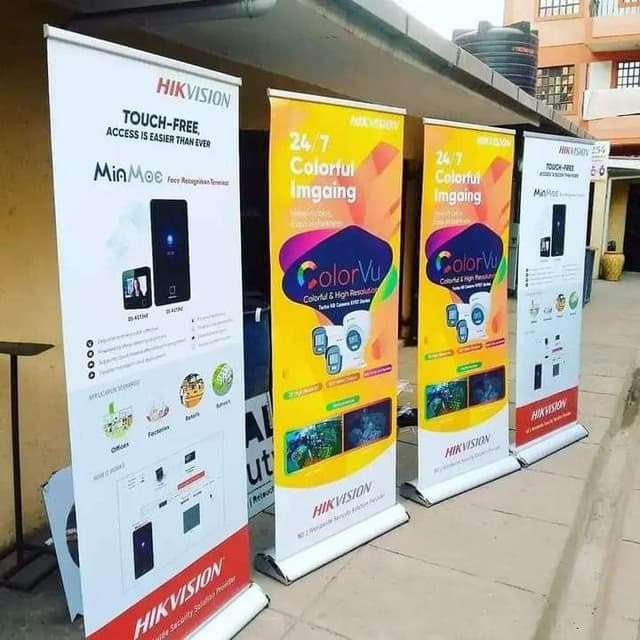 Roll -up banners design and printing 